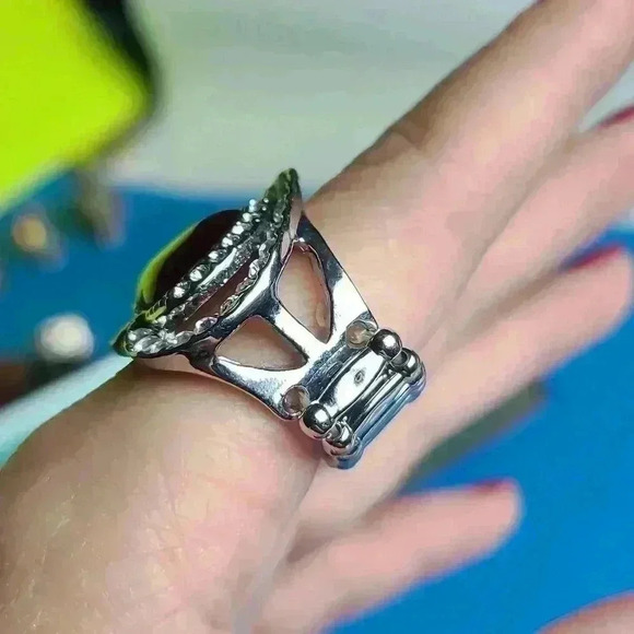 Silver tone red heart clear rhinestones fashion ring size 9 to 10 - Picture 6 of 17